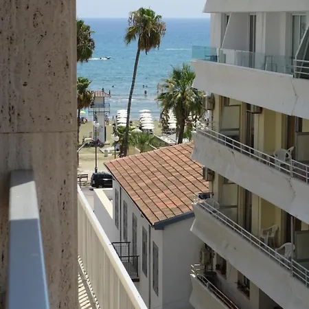 Camilla 라르나카